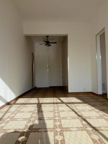 Apto amplo , 02 dorm e vaga, sem vista de comunidade , desocupado - Foto 16