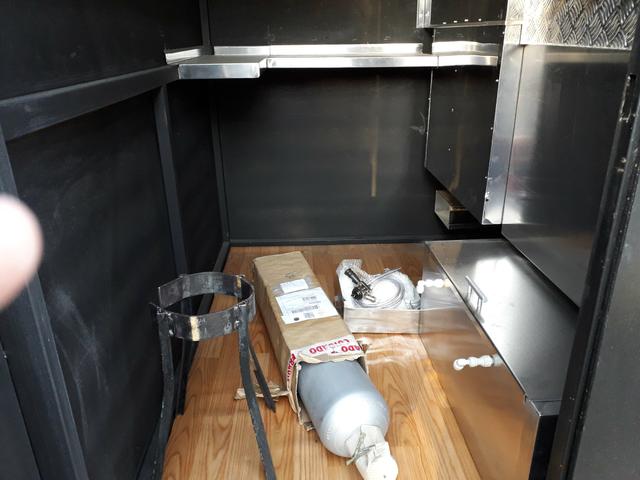 Treiler para vender chopp e churrasquinho todo completo - Foto 4