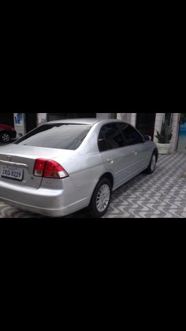 Honda civic ano 2003 em dias