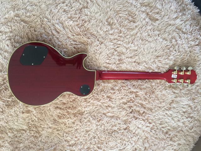 Guitarra Epiphone Les Paul Custom com case - Foto 4