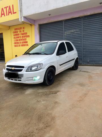 Vendo celta de ano 2007 flex 4p completo