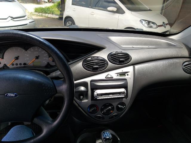 Focus sedan 2005 - Foto 6