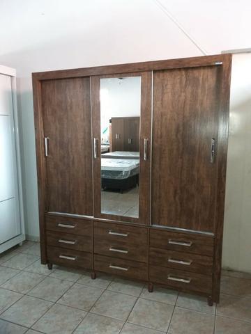 Guarda roupas casal 3 pts de correr 9 gvts de 1299 ´por 899 a vista