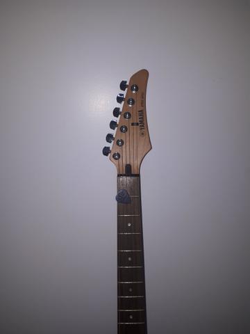 Guitarra yamaha erg 121c - Foto 3
