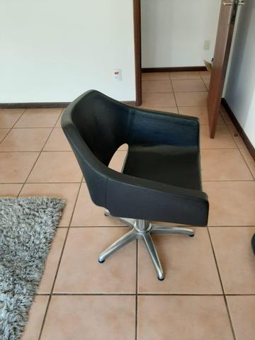 Cadeira hidráulica de cabeleireiro