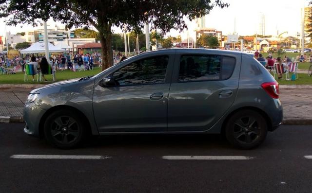 Sandero Dynamique 1.6 completo 14/15, top de linha! - Foto 2