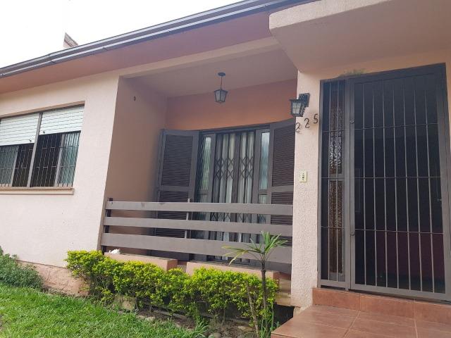 Casa três dormitórios