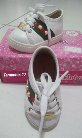 Tênis da molequinha e botinha da klin infantil