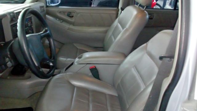 Blazer 4x4 2.5 turbo Diesel completa 99 inteira - Foto 15