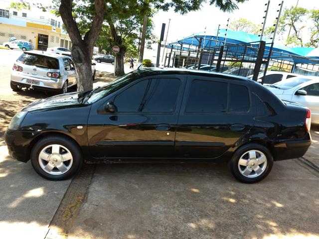 Clio sedan 1.6 - Foto 13