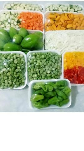 Faça suas encomendas legumes fresquinhos vc pode escolhrr atê 3 tipos em uma unica bandeja - Foto 3