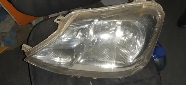 Farol do etios 13/14 L/E