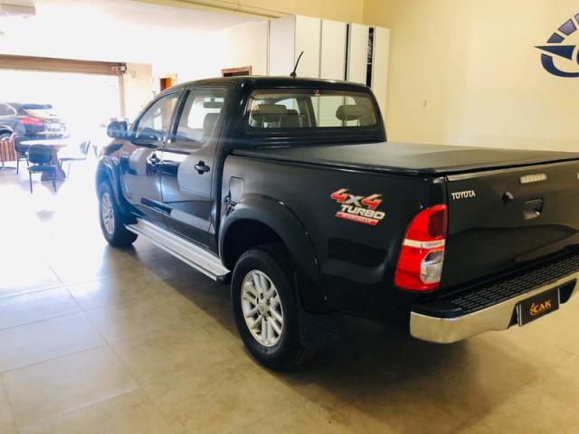 TOYOTA HILUX SRV (C.Dup) 4X4 3.0TB-IC 16v(N.Serie) - Foto 3