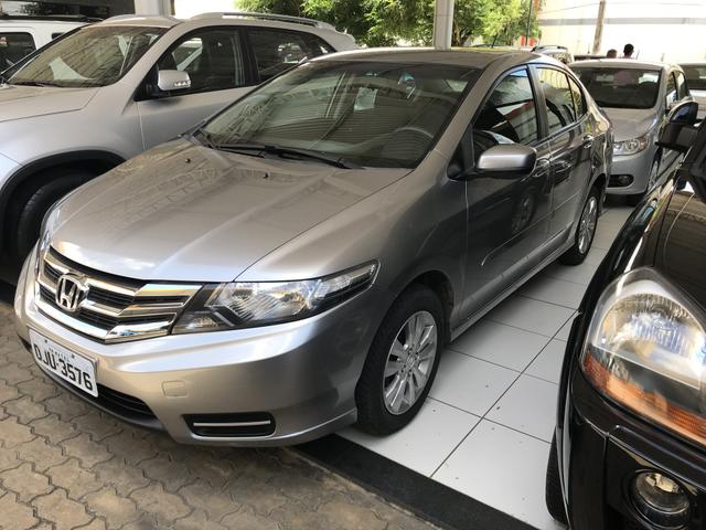 Honda City carro impecável!
