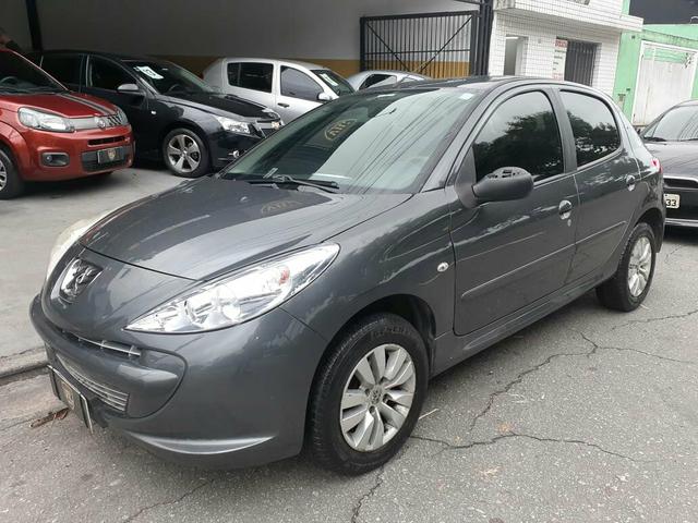 Peugeot 207 XR 1.4 Flex 2012 Completo - Foto 2