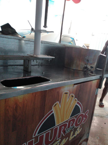 Carrinho de churros Novo.