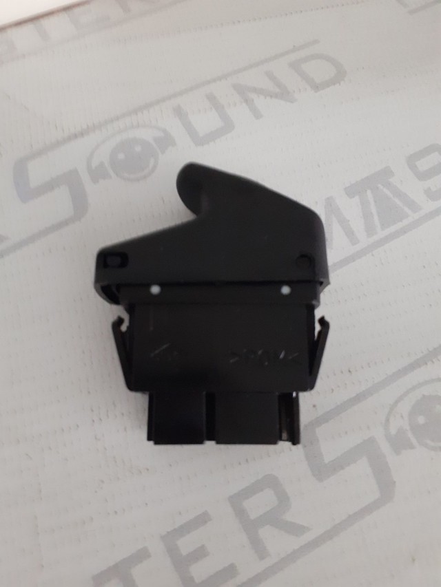 Botão simples. 5 pinos.para vidro elétrico.  Para: linha Renault antigos.  