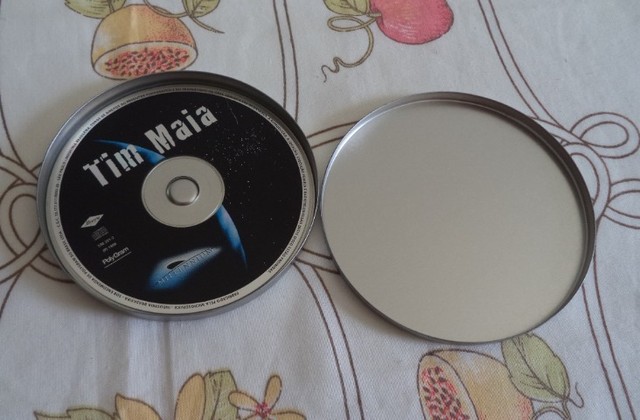 Porta CD De Metal Roche. Para colecionadores. 