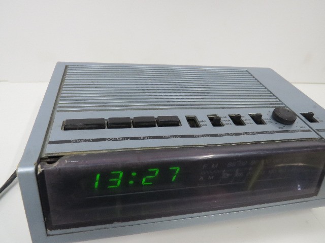 radio relogio antigo - Foto 2
