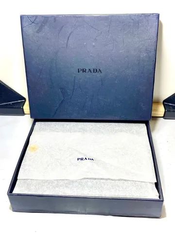 Prada Carteira masculina de couro texturizado preto