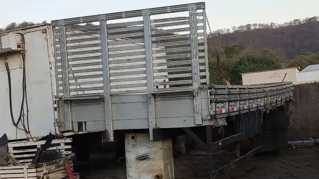 carroceria para caminhão truck, estilo tabaiana cor prata  - Foto 4