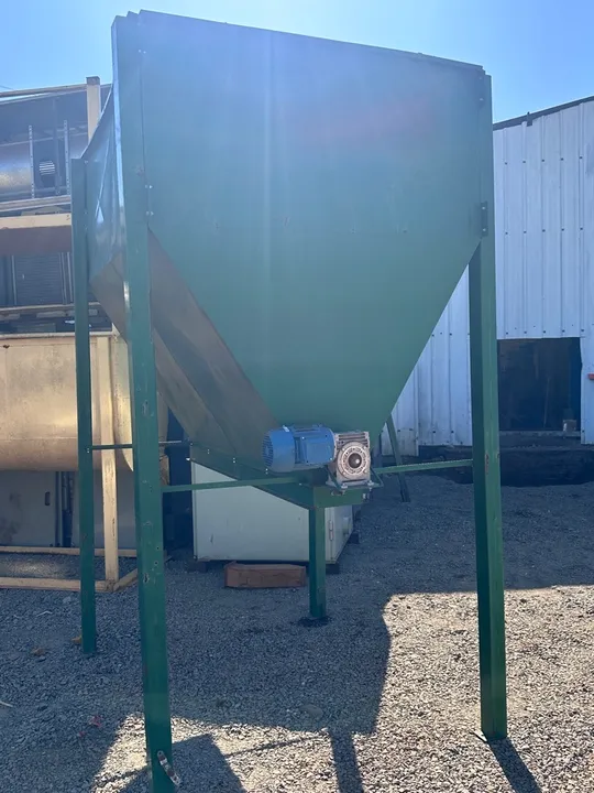 Caixa para armazenamento silo caixa metálica