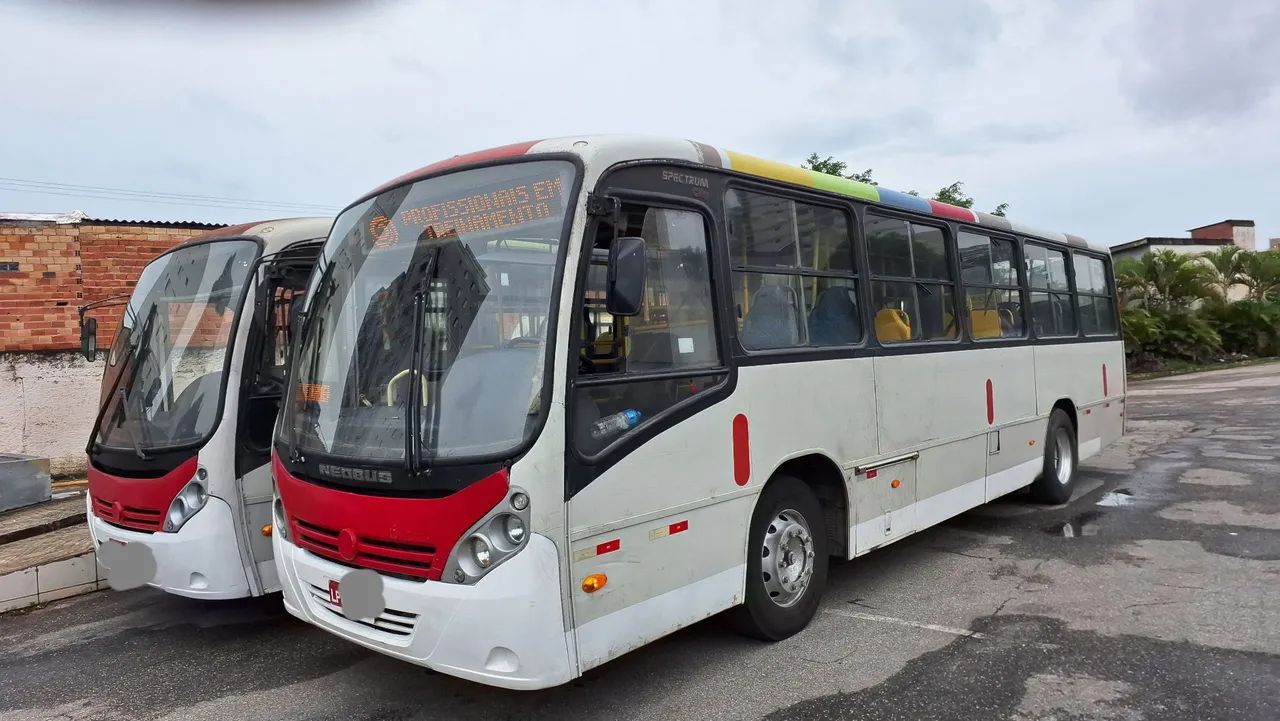 Onibus curto mercedes 1418 ano 2010