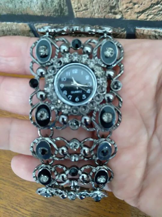 Relógio Feminino de Pulseira com Pedrarias - Foto 4