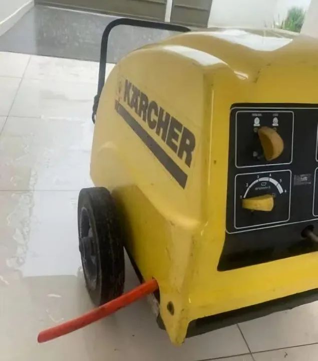 Lavadora de Alta Pressão Karcher