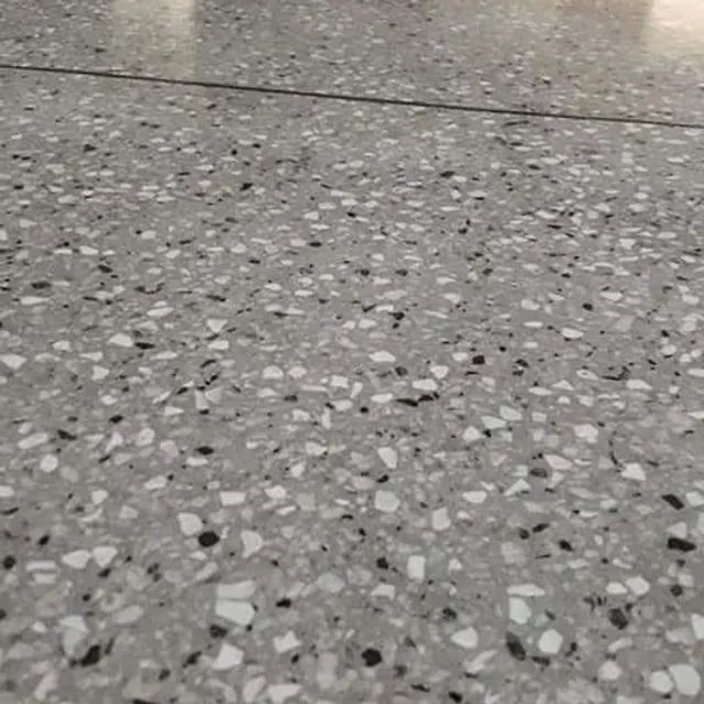 Piso de granitina e fulgt 