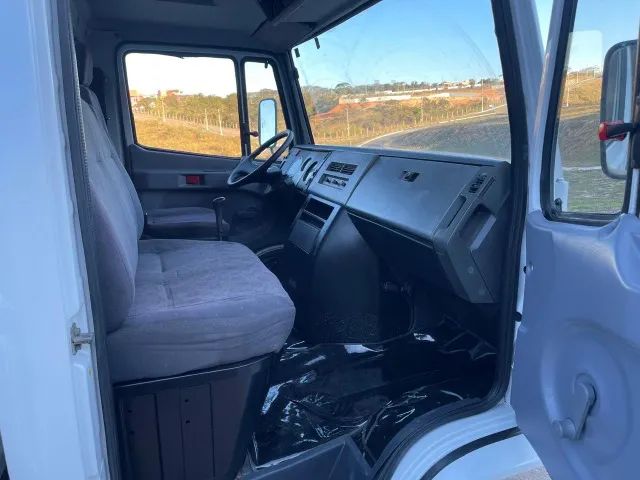 Merceds-benz 710 plus  - Foto 8