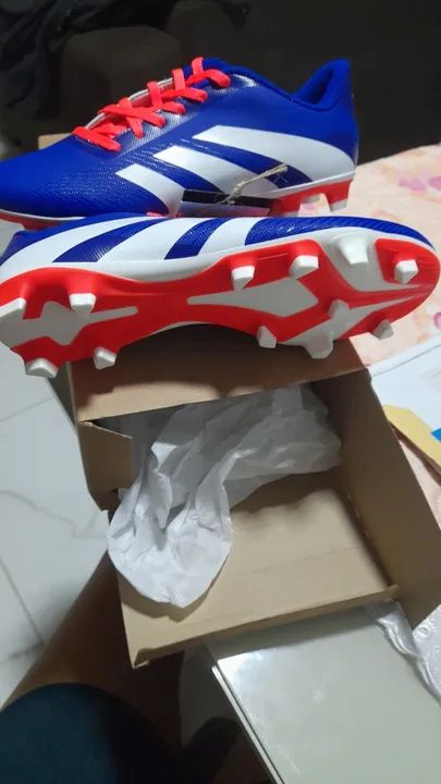 Chuteira de campo nunca usada - adidas n 37