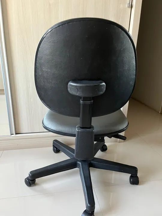 Cadeira de Escritório Giratória com Rodas - Foto 2