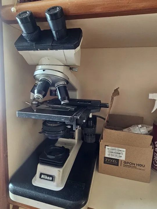 Microscopio Nikon Alphaphot 2 YS2