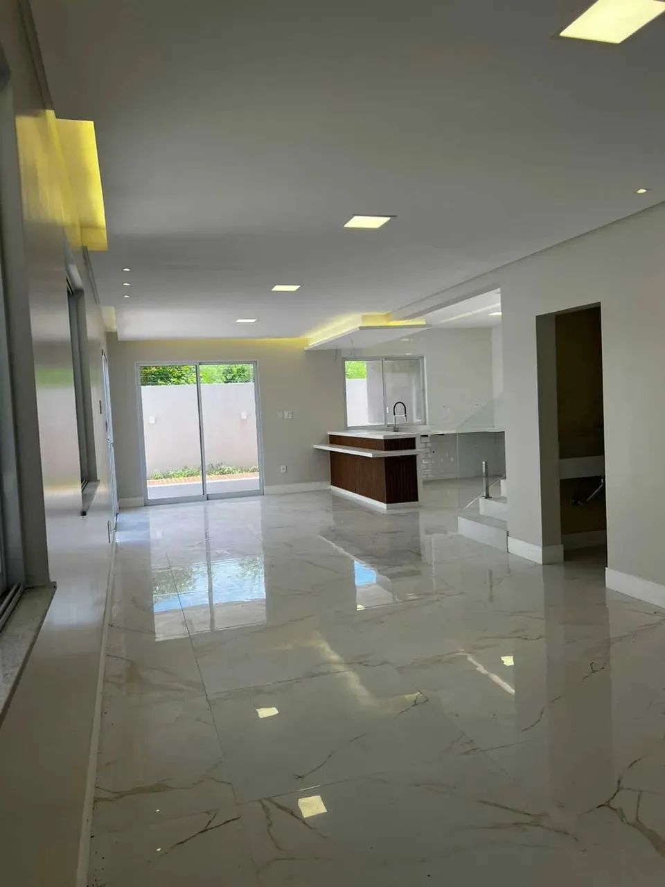 CASA NO CONDOMÍNIO FRAGATTA