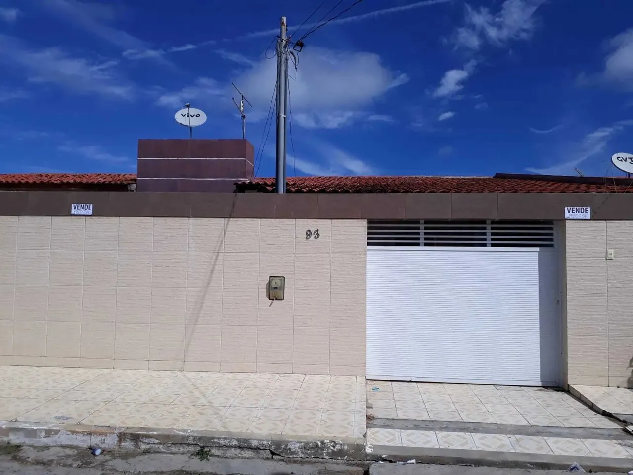 Residencial Brisa Mar / Aruana