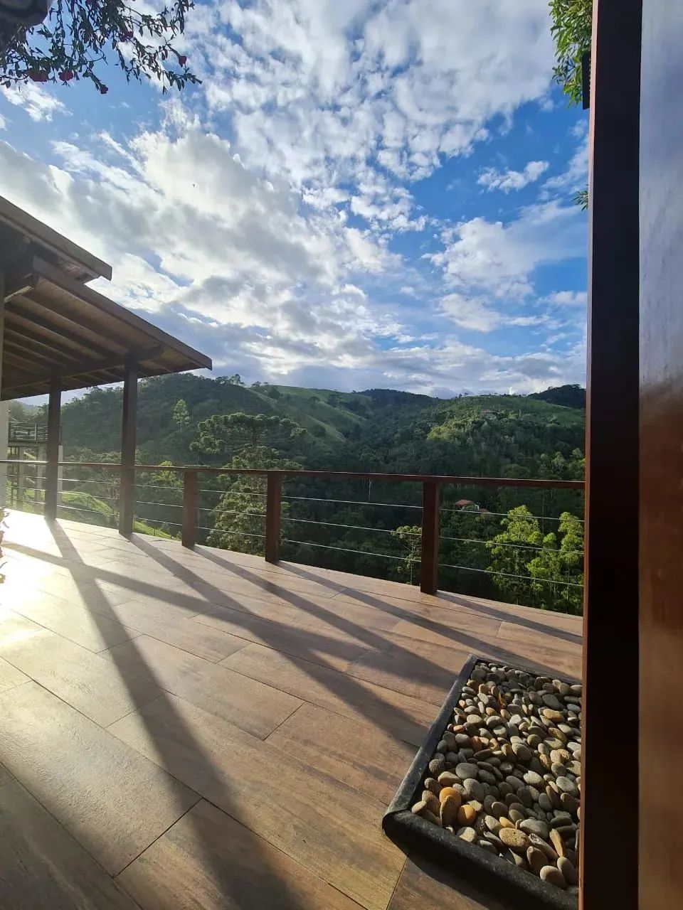 Estilosa casa à venda em Visconde de Mauá, parte alta, vista Pedra Selada, 02 qtos, fino a - Foto 4