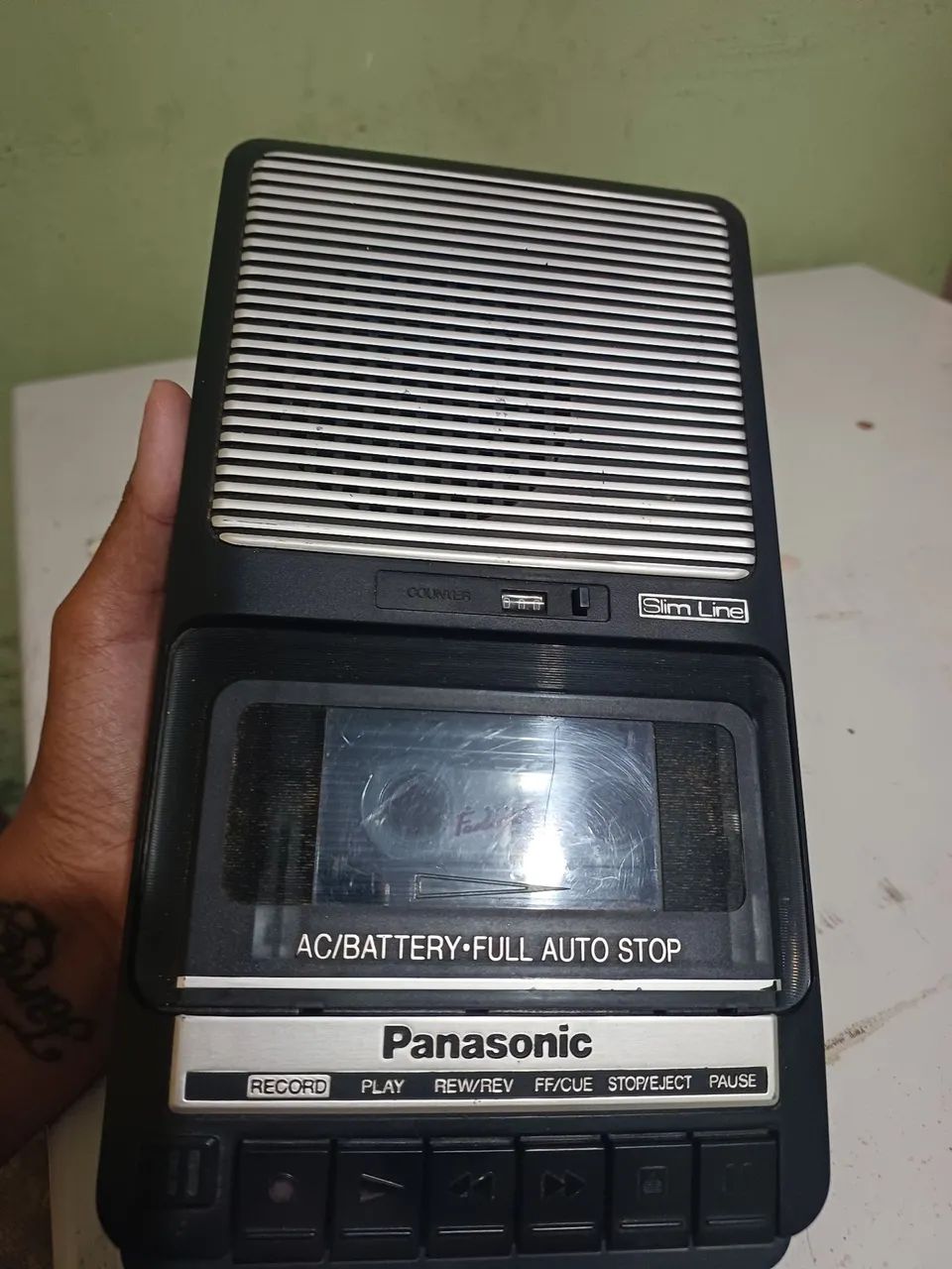 Gravador e reprodutor de fita cassete portátil Panasonic, modelo