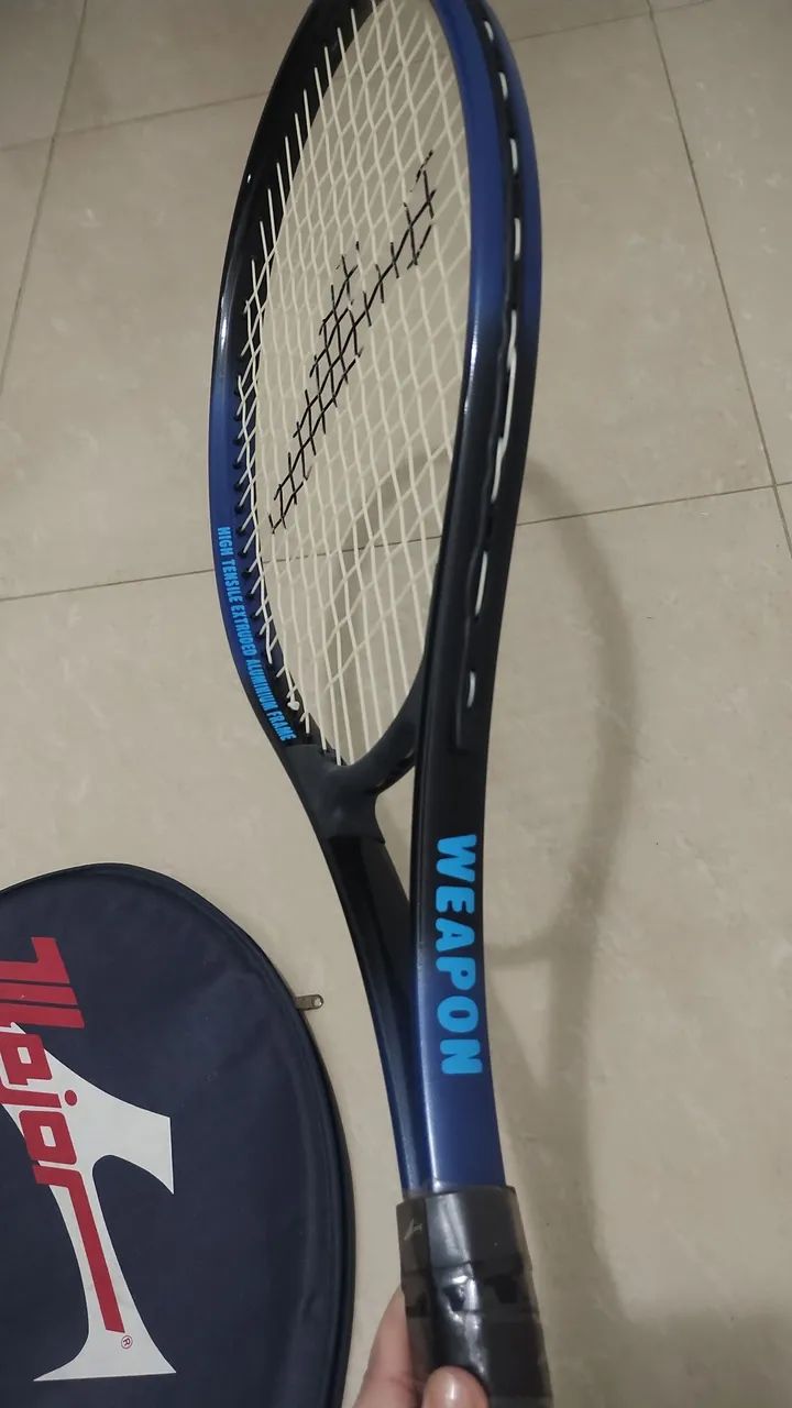 Raquete de tênis Weapon com capa 