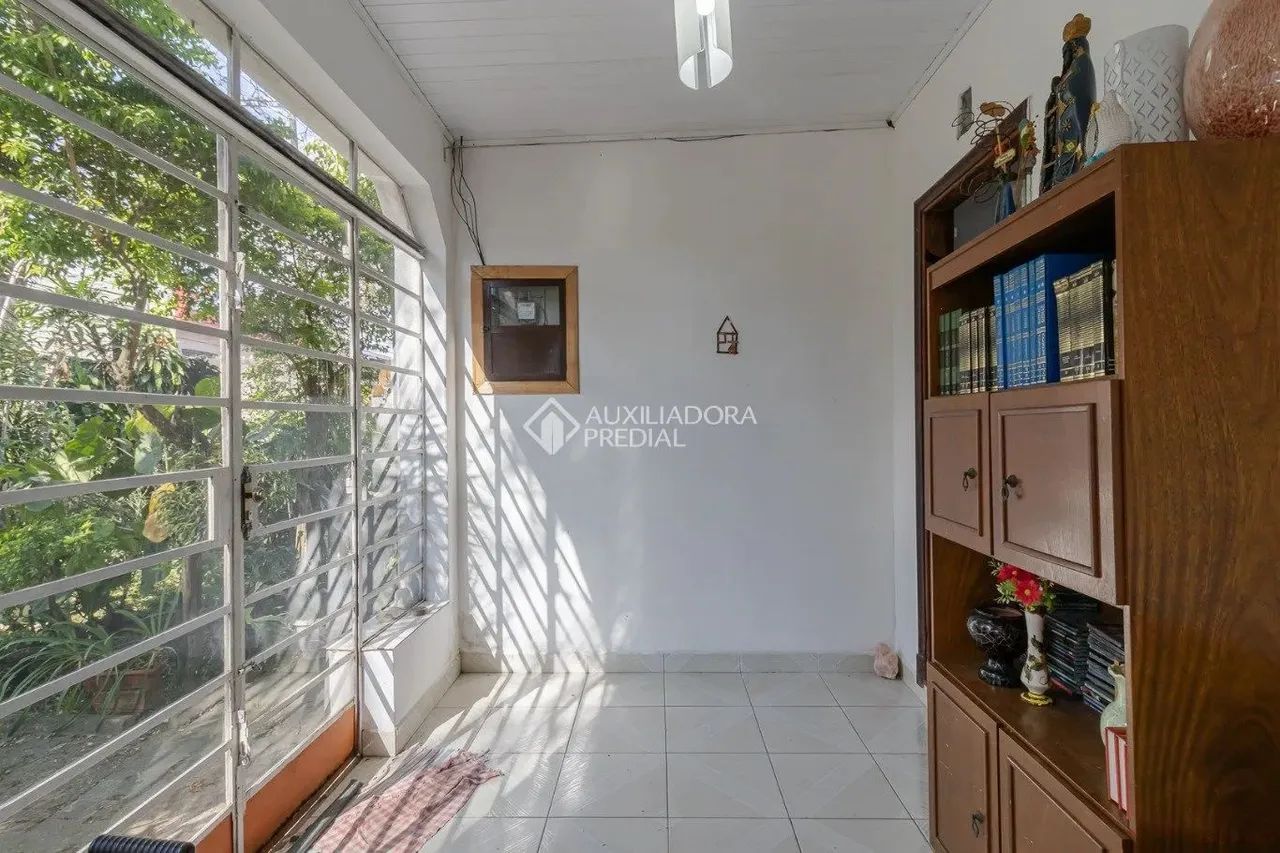 Casa comercial no bairro Vila Euclides