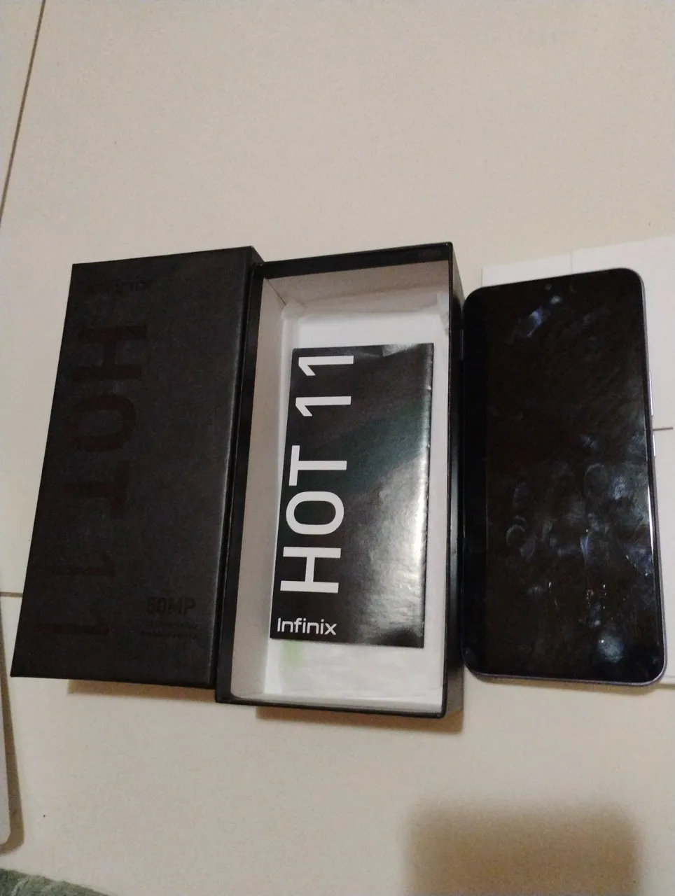 Smartphone Hot 11
