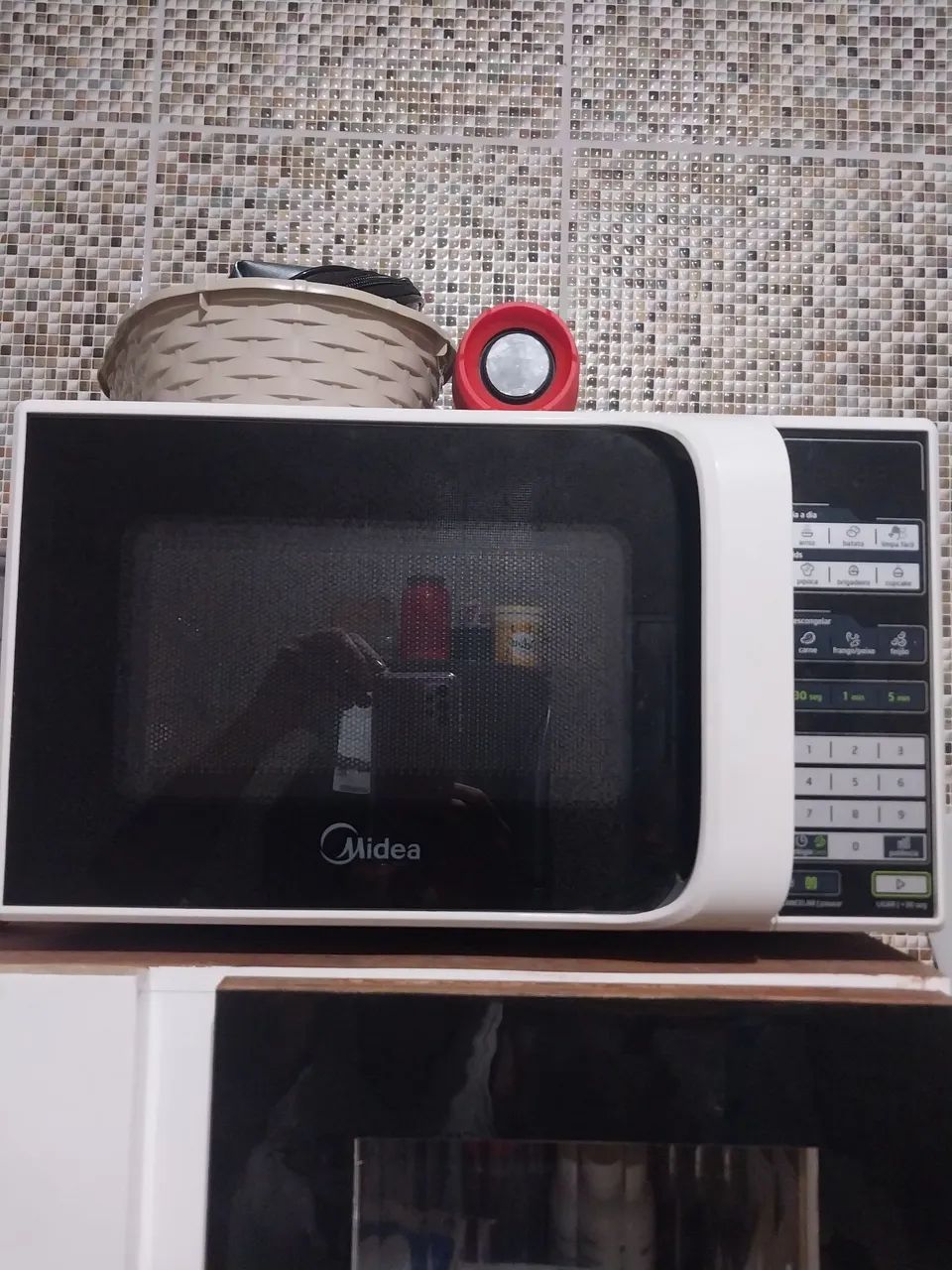 Micro-ondas Midea em perfeito estado