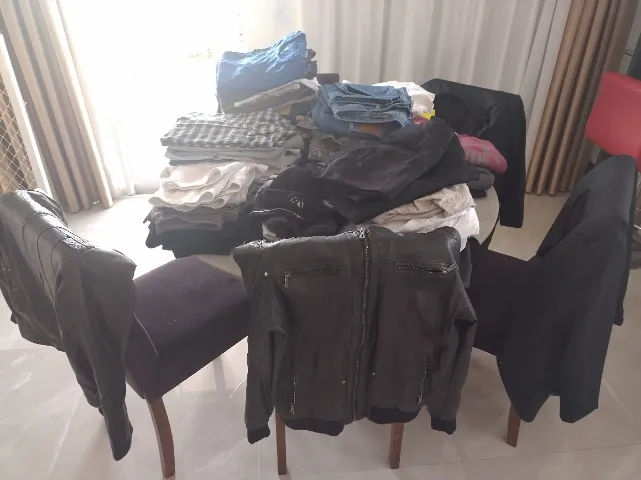 Lote de Roupas/Calçados Masculino Usadas/Novas tamanhos M/G frete grátis e parcelo em 12x