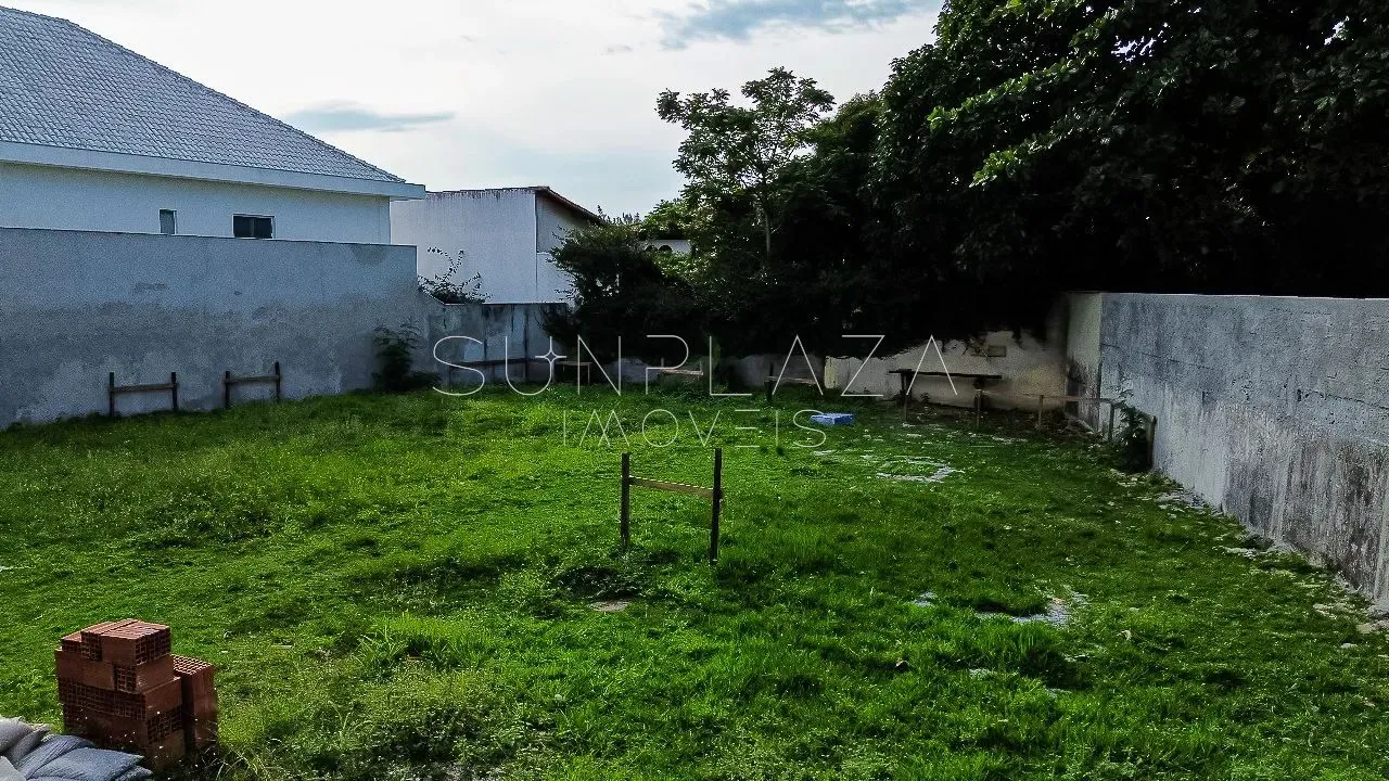 Oportunidade de Terreno em Condomínio Fechado, no Coração da Barra da Tijuca!!