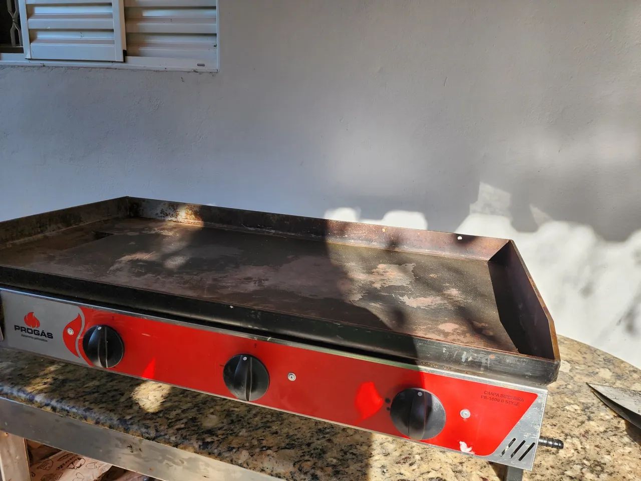 Chapa profissional pro gás semi nova  - Foto 2