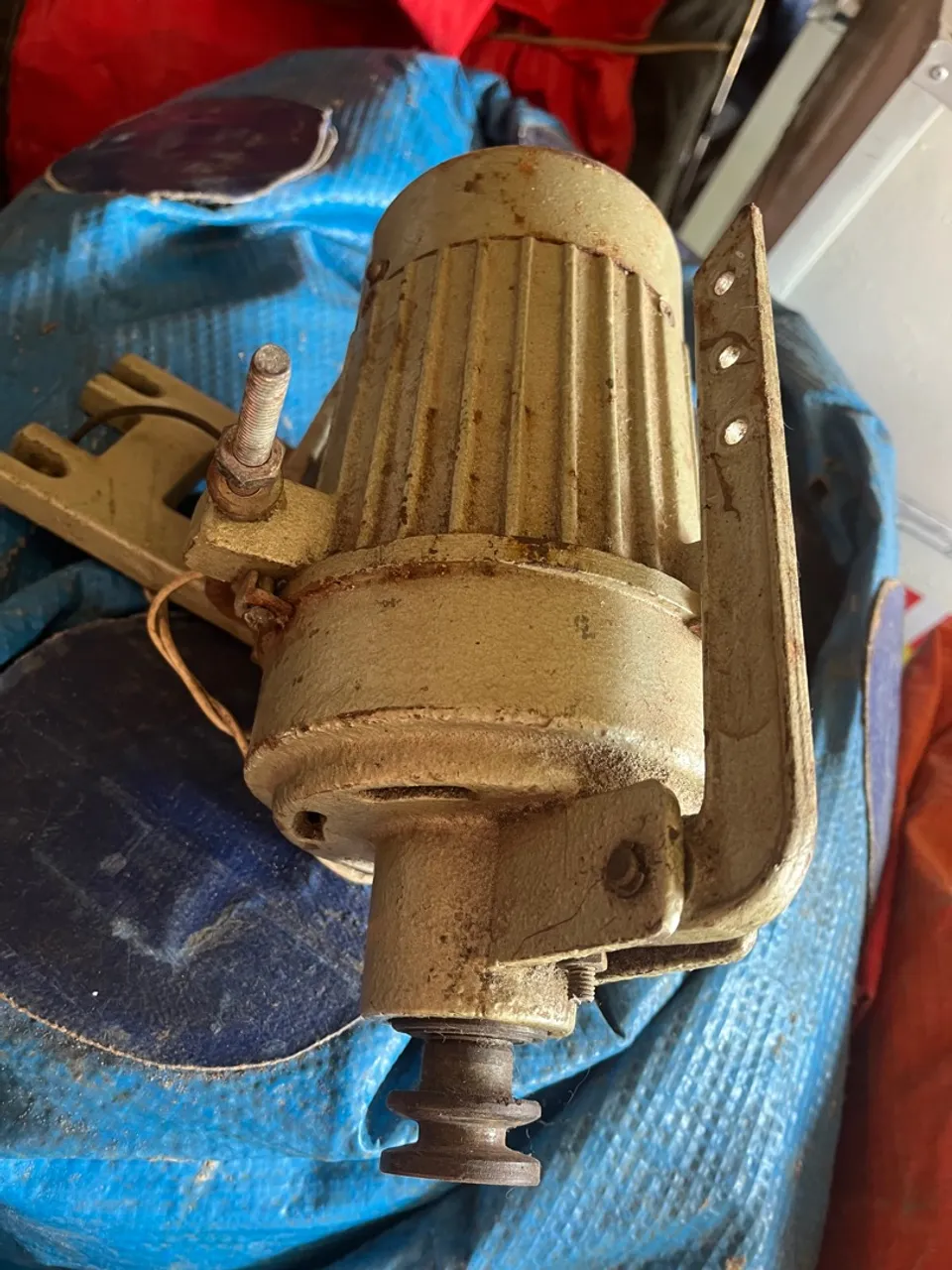 Motor para máquina de costura