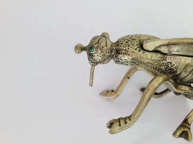Cinzeiro antigo em bronze mosca - Foto 3