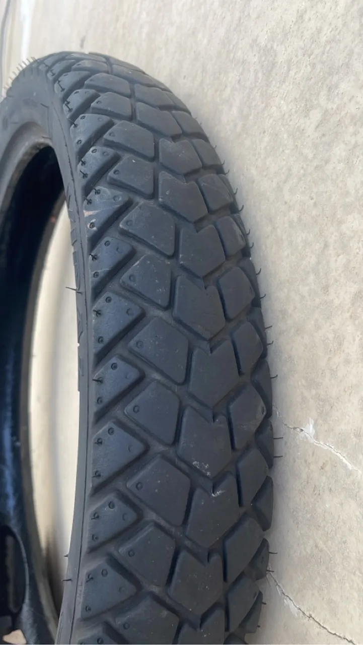 PNEU VIPAL 90/90 R19 TR300 USADO.