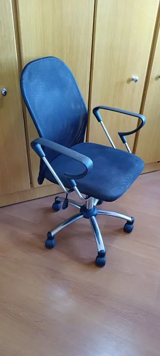 Cadeira de Escritório Giratória Ergonômica - Foto 6