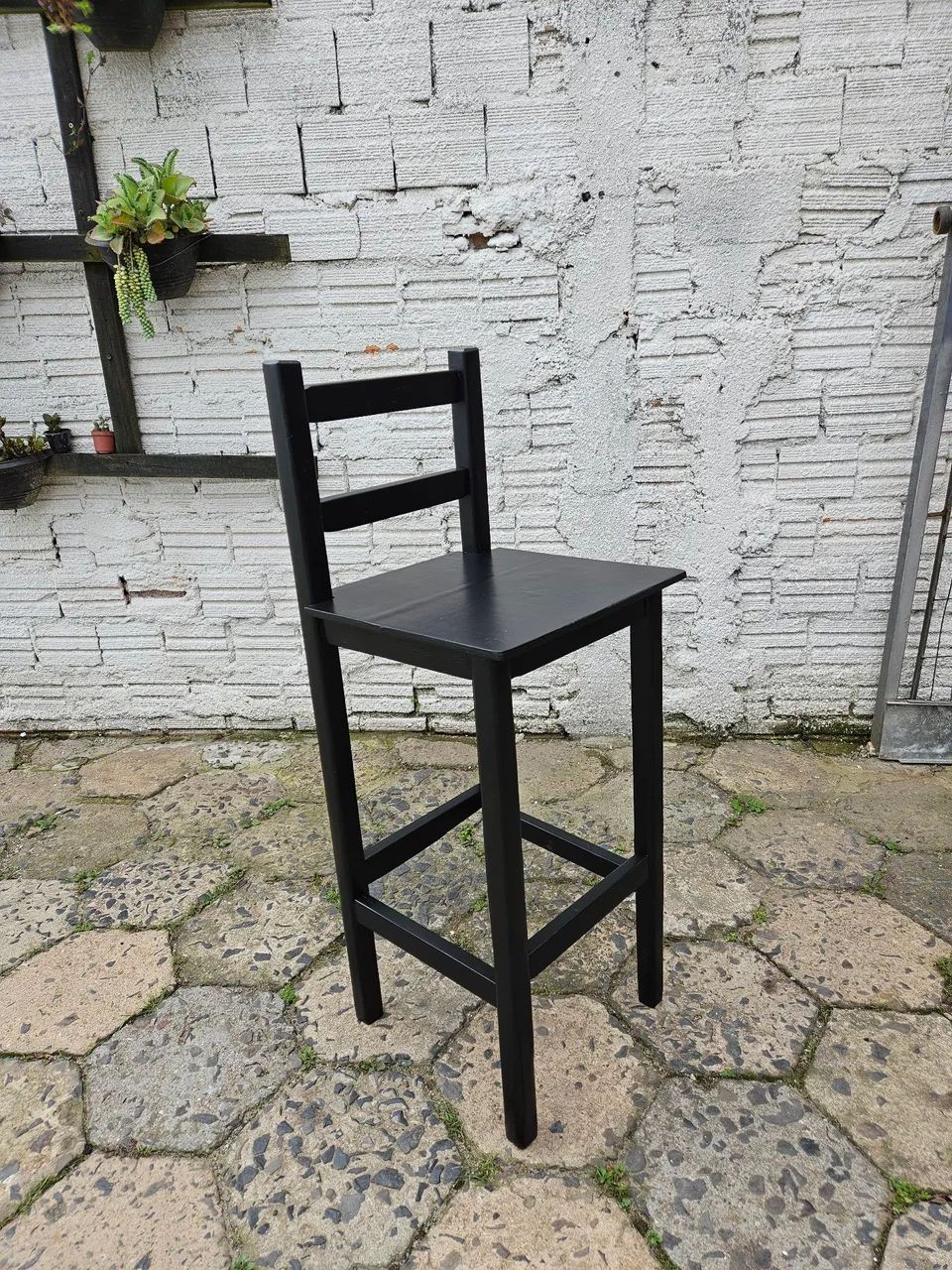 ? Banqueta Alta com Encosto